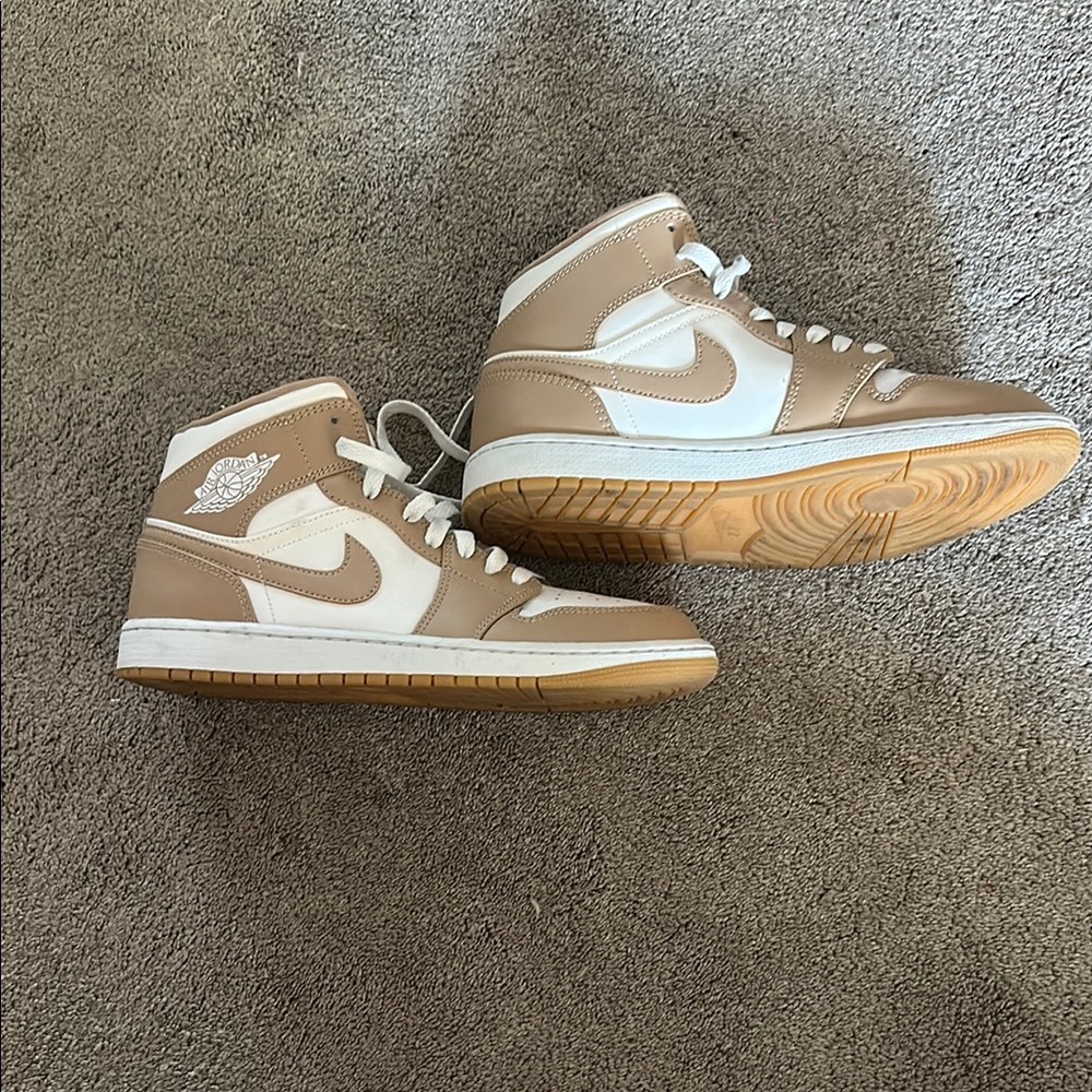 Nike Men's Air Jordan Beige and White Sneakers